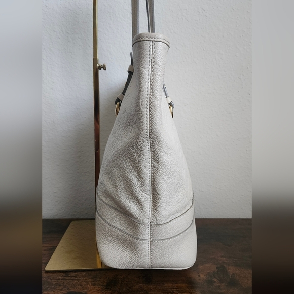 Louis Vuitton Monogram Empreinte Citadine - Picture 5 of 16